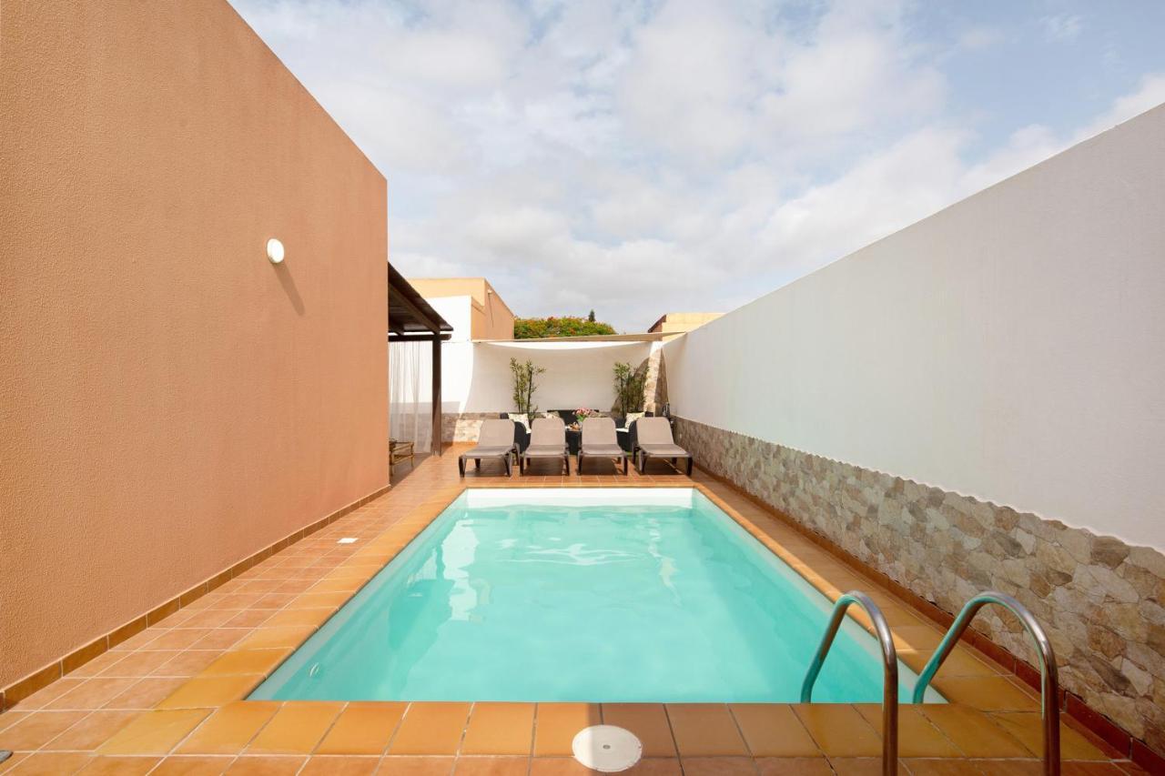 El Cortijo Villa La Oliva Luaran gambar
