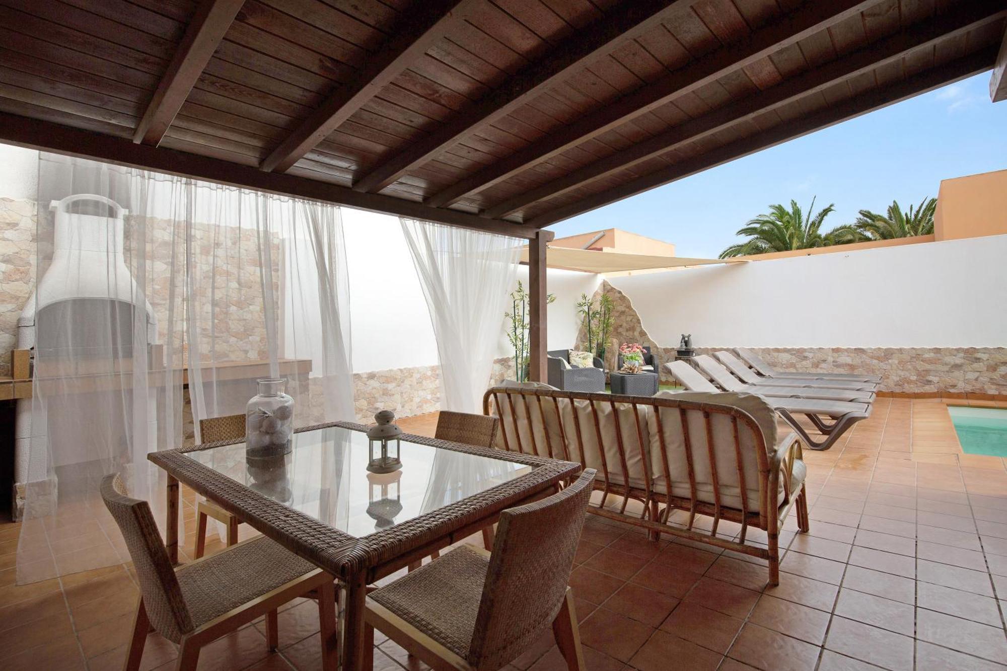 El Cortijo Villa La Oliva Luaran gambar