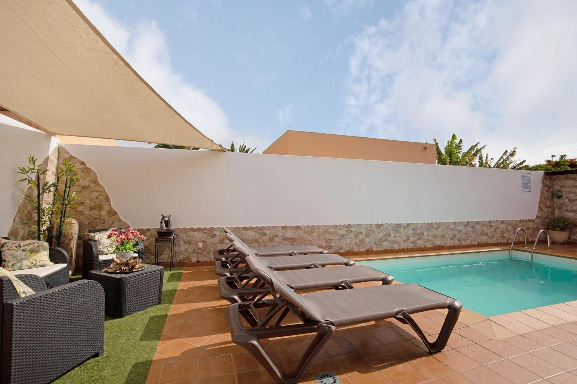 El Cortijo Villa La Oliva Luaran gambar